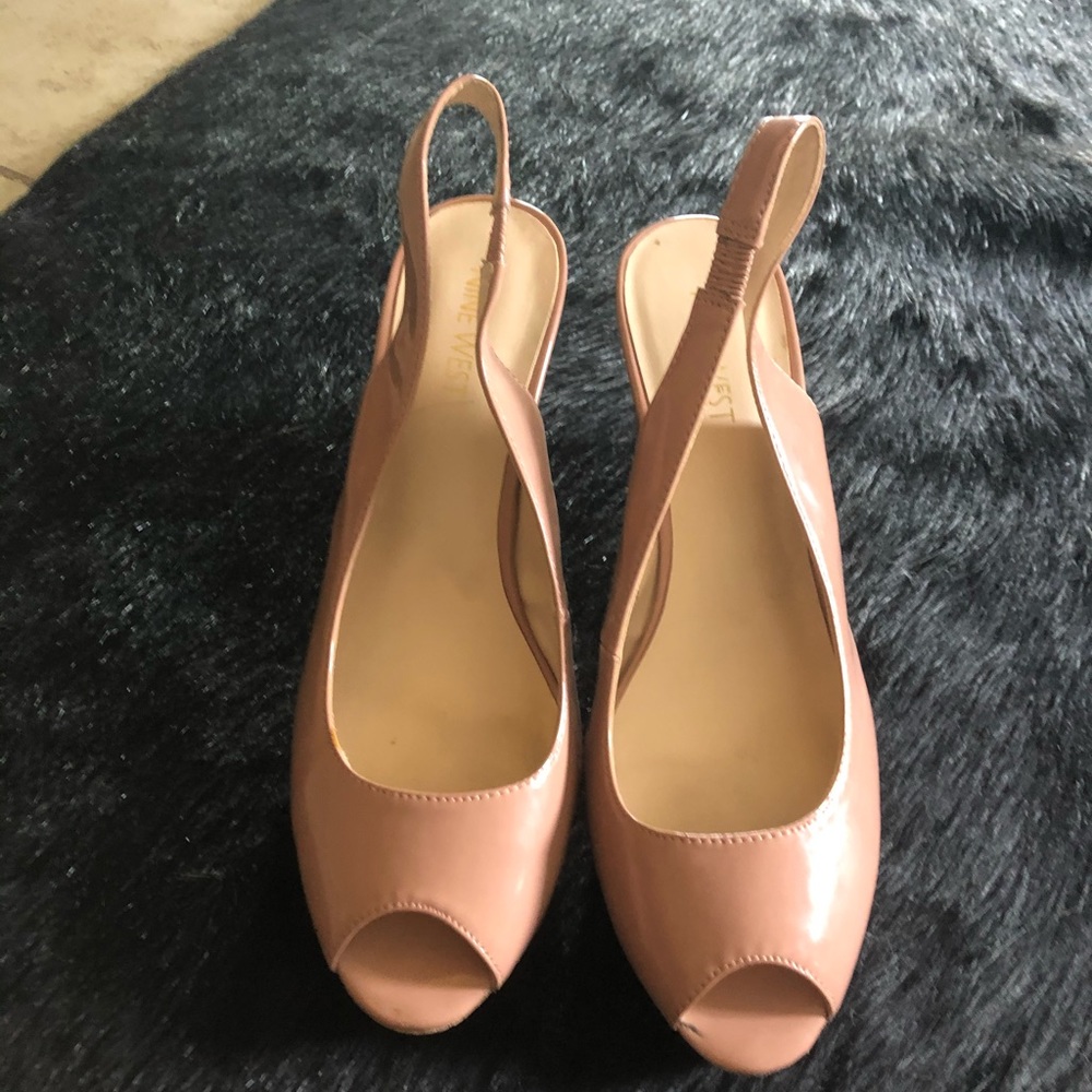 Women’s shoes